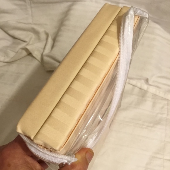 King pillowcases - Picture 3 of 3